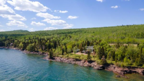 Thomsonite Inn on Lake Superior